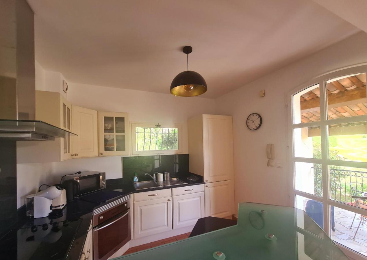 Superbe Villa-Domaine Avec Golf Piscine Et Tennis Saint-Cyr-sur-Mer Kültér fotó
