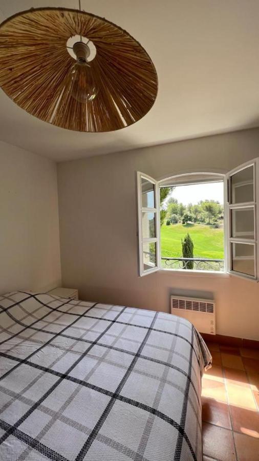 Superbe Villa-Domaine Avec Golf Piscine Et Tennis Saint-Cyr-sur-Mer Kültér fotó