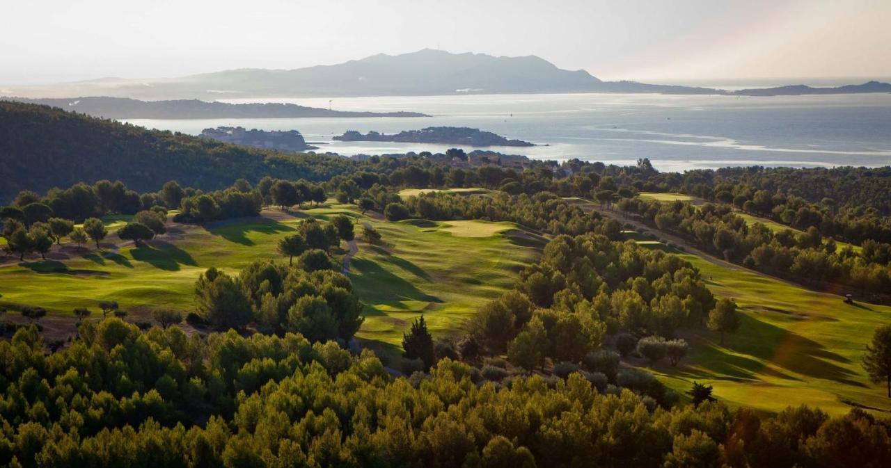 Superbe Villa-Domaine Avec Golf Piscine Et Tennis Saint-Cyr-sur-Mer Kültér fotó
