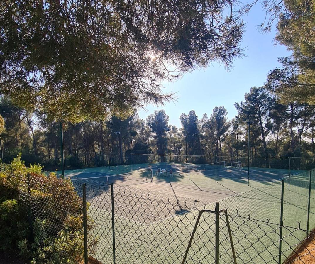 Superbe Villa-Domaine Avec Golf Piscine Et Tennis Saint-Cyr-sur-Mer Kültér fotó