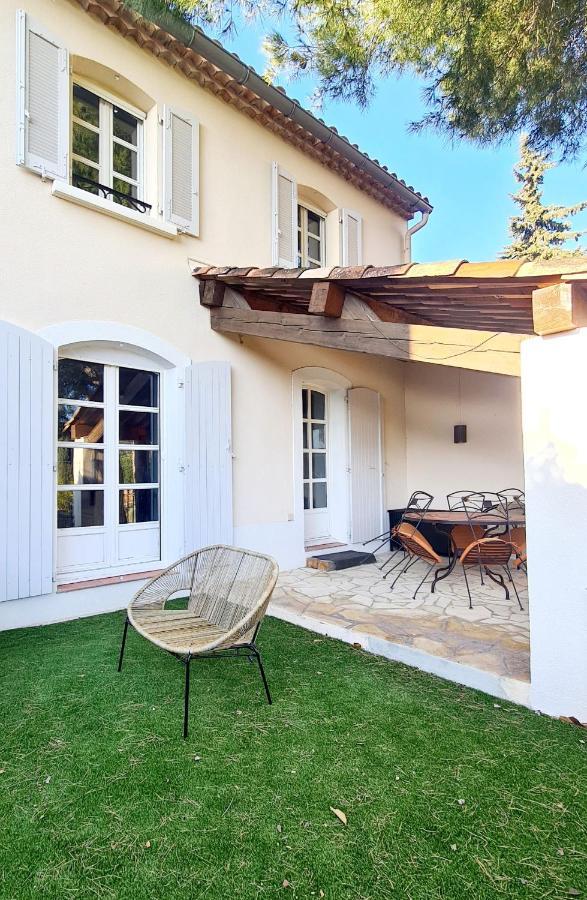 Superbe Villa-Domaine Avec Golf Piscine Et Tennis Saint-Cyr-sur-Mer Kültér fotó